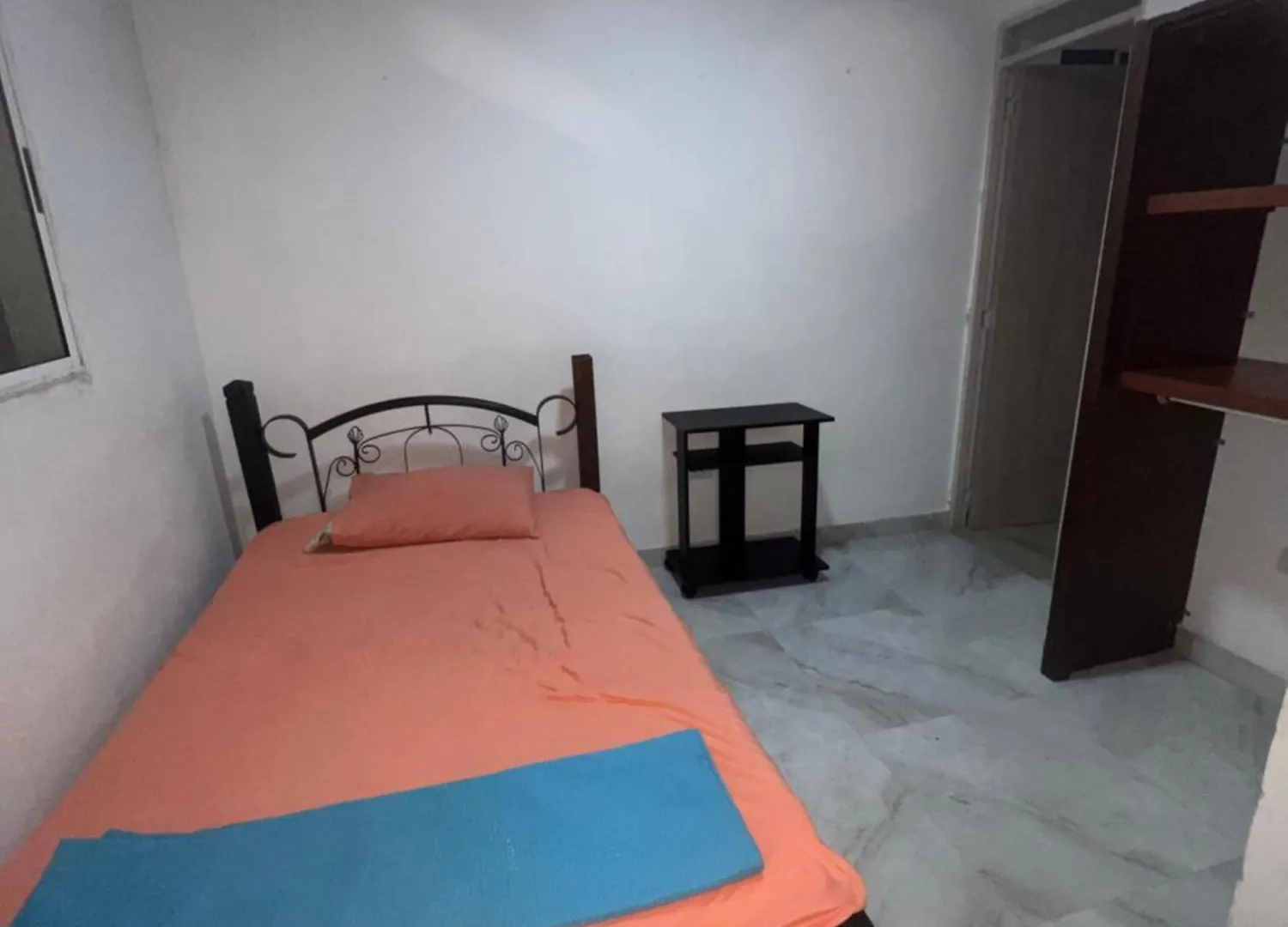Habitacion Central Cali Barrio San Antonio Хостел
